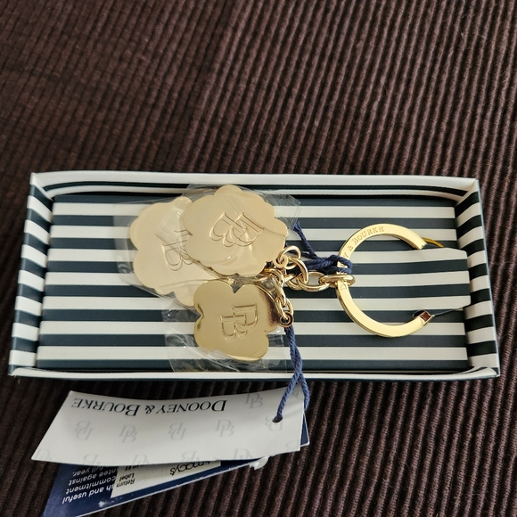 Dooney & Bourke key holder - Picture 4 of 6
